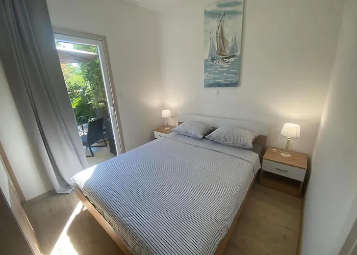 Sasha Apartament *