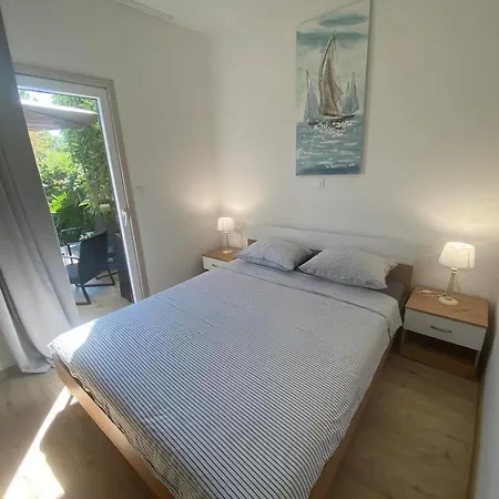 Sasha Apartment *