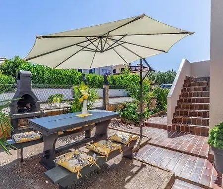 Sasha Apartment *